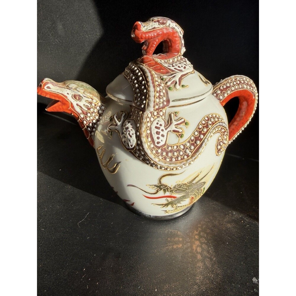 Vintage JapaneseLorimura-eraDragonware Poseidin Teapot